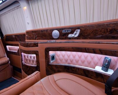 Chauffeurservice 5 Rollende Luxus-Lounge: V-Klasse Maybach
