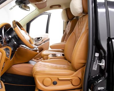 Chauffeurservice 2 Rollende Luxus-Lounge: V-Klasse Maybach