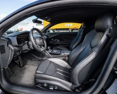Chauffeurservice 3 Audi R8 Coupé V10 Plus Black Edition